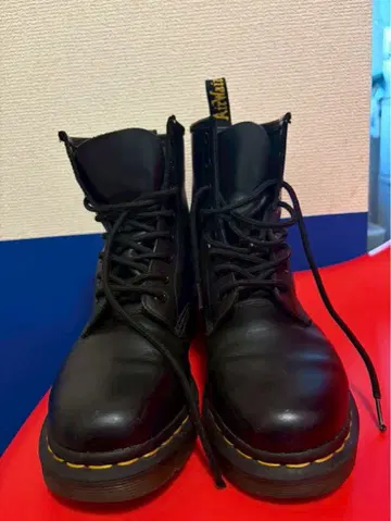 닥터마틴 8홀 부츠