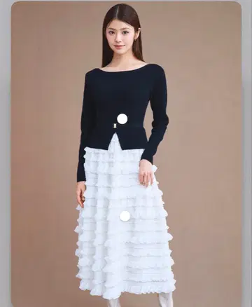 CELFORD 프릴 티어드 니트 도킹 원피스