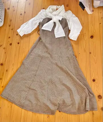 번데스트로즈 andcouture 원피스