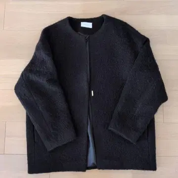 그린 라벨 릴랙싱 블랙 노카라 자켓