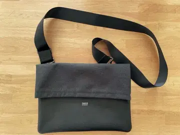 TAKEO KIKUCHI 클러치백 그레이/블랙