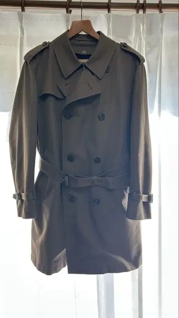 TOMORROWLAND 브라운 트렌치코트 50