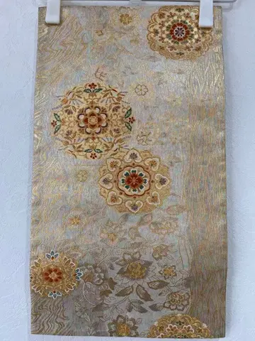 화려한 꽃무늬 자수 오비