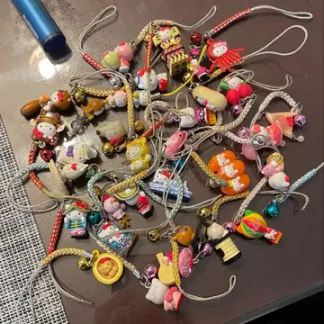 지역 한정 키티 헬로키티 키링 묶음 판매 한정판 키티