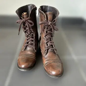 스티브 마딘 가죽 부츠