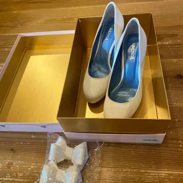 BENIR 화이트 오픈토 하이힐