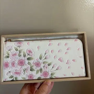 아사쿠사 문고 꽃무늬 천연 가죽 장지갑 미사용 새상품