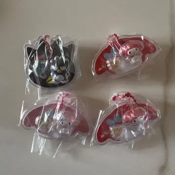 산리오 캐릭터즈 패키지 참 & 초코볼 4개 세트