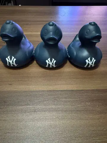 브리스톨 러버 덕 피규어