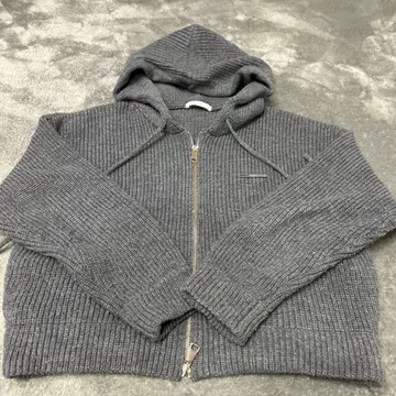 그레이 후드 부착 니트 스웨터 후드티 치코 Chico
