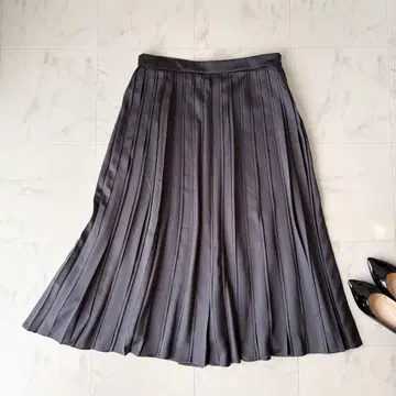 새상품급 [ iCB ] 빅 사이즈 워셔블 새틴 플리츠 스커트 48