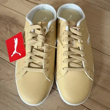 미사용 새상품 PUMA 베이지 캐주얼 스니커즈 25.5cm