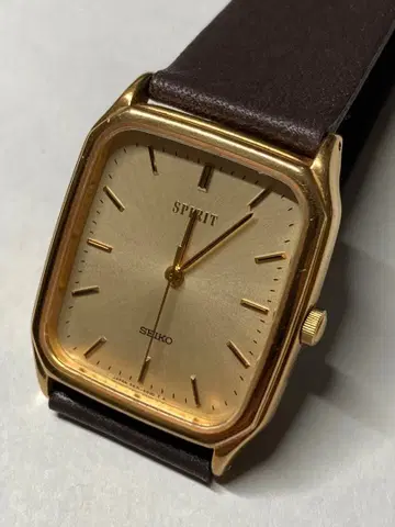 [ 작동품 ] SEIKO SPIRIT 스퀘어 새 배터리