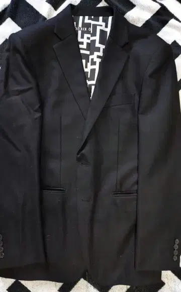 호테이 토모야스 굿즈 수트