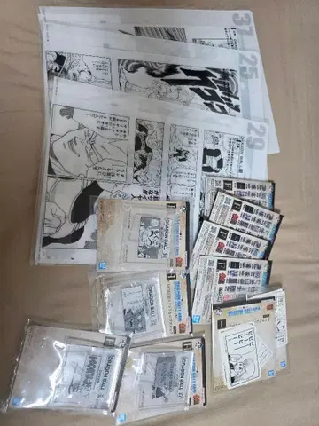 드래곤볼 코믹스 원고와 카드 세트