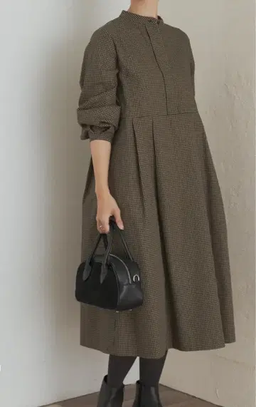 DOORS 울 혼방 체크 무늬 A라인 원피스