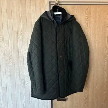 LAVENHAM 다크 그린 퀼팅 자켓