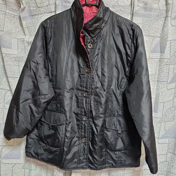 리버서블 퀼팅 자켓 블랙 와인 레드