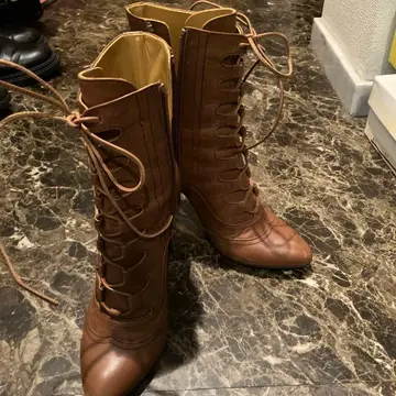 DIANA 미사용 새상품 브라운 레이스업 하이힐 부츠