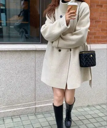 페이크 울 스탠드 카라 미들 기장 코트