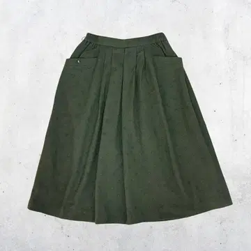 올리브 그린 플리츠 플레어 스커트 가을/겨울