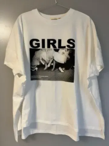 화이트 오버 사이즈 T셔츠 GIRLS 프린트