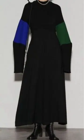 un3d. 3파트 슬리브 니트 원피스 .