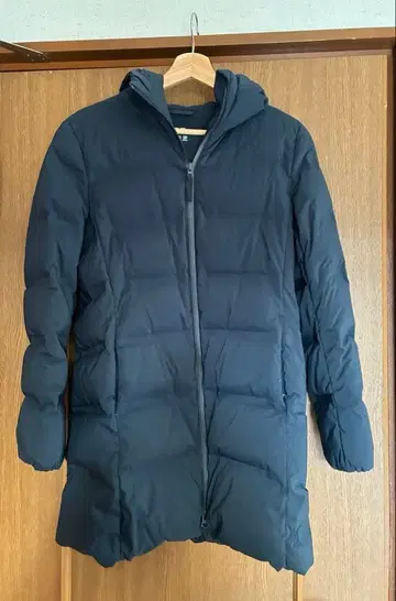 유니클로 심리스 다운 여성용 S 네이비