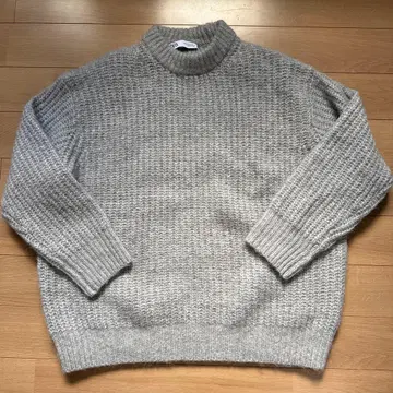 ZARA 오버 사이즈 니트