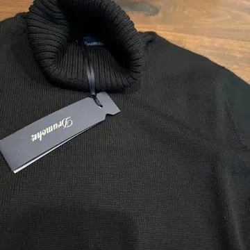 미사용 새상품 택 포함 Drumohr 돌모어 메리노울 터틀 니트 46