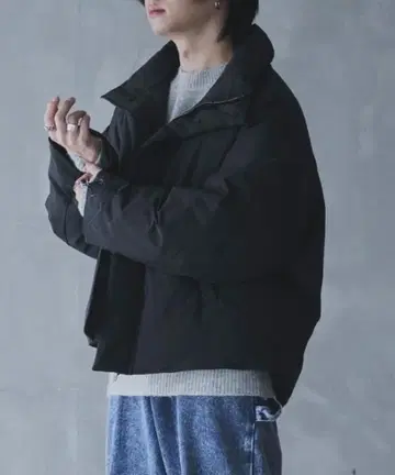 ADAMASTE 블랙 다운 자켓 S