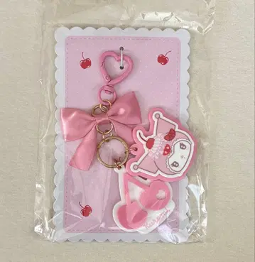 산리오 휘핑 체리 아크릴 키링 쿠로미