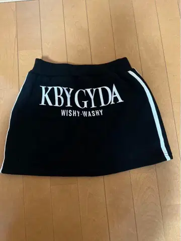 KBYGYDA 블랙 미니 스커트 WISHY-WASHY