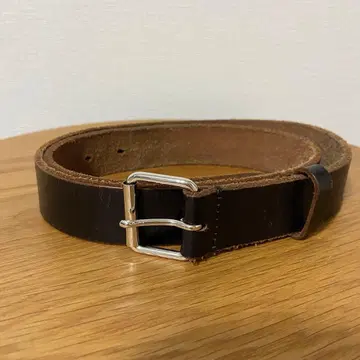 다크 브라운 가죽 벨트