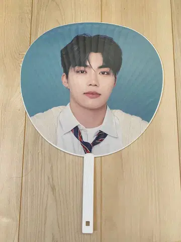 ZEROBASEONE ZB1 건욱 부채