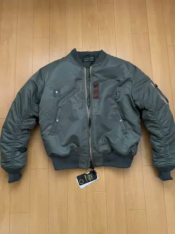 플라이트 자켓 MA-1 MIL-J7428B L 초기 타입