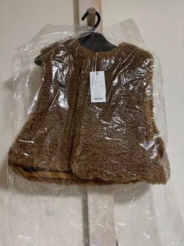 HYKE 하이크 보아 베스트 코요테 브라운 미사용