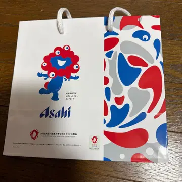 미야쿠미야쿠의 종이 소재 토트 Asahi 맥주 콜라보