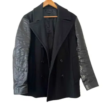 MARC JACOBS 블랙 피코트 호크 가죽 44