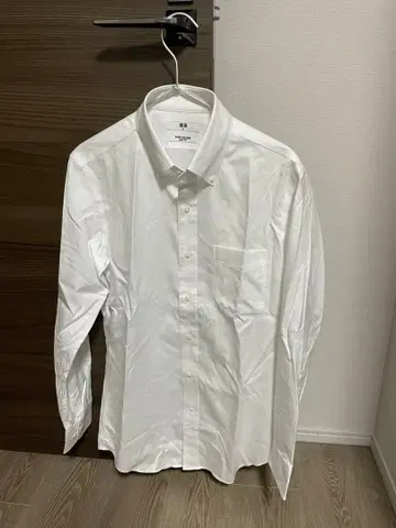 UNIQLO 슈퍼 논아이론 슬림 셔츠/버튼 다운 M 사이즈 화이트