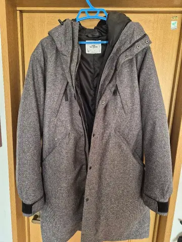 BEYOND THE BASIC 그레이 다운 자켓 L 사이즈