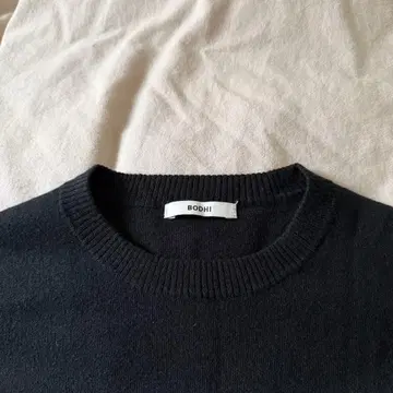 BODHI 실크 캐시미어 크루넥 니트 베스트