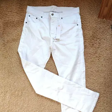 [미사용 새상품 미시착] 화이트 슬림핏 데님