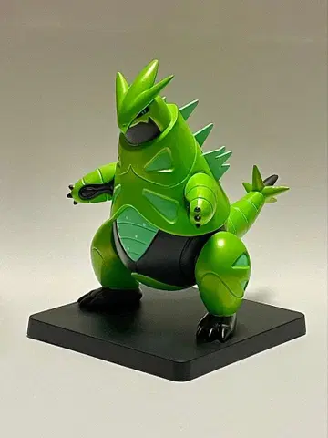 무쇠가시 페이퍼 웨이트 피규어