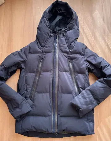 DESCENTE 미즈사와 다운 네이비 다운 자켓 S