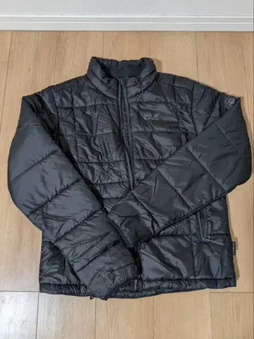 [ 새상품급 ] 잭 울프 스킨 라이트 다운