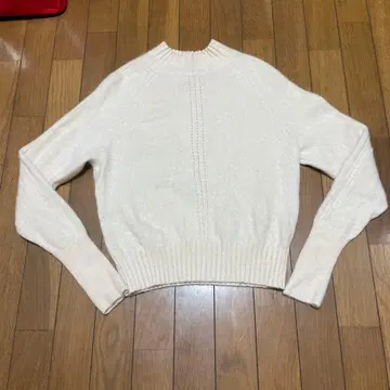 유니클로 캐시미어 100% 아이보리 스웨터 S