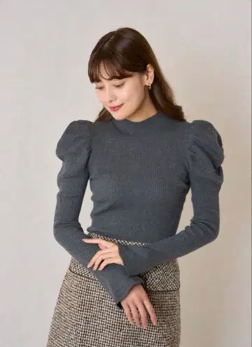 Herlipto 볼륨 슬리브 립 니트 탑 그레이