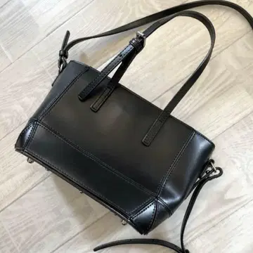 야키 블랙 가죽 숄더백