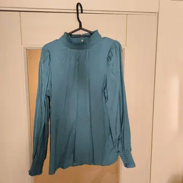 터콰이즈 하이넥 긴팔 블라우스 사이즈 F